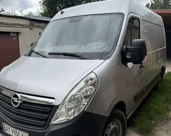 Серый Опель Movano, объемом двигателя 2.3 л и пробегом 339 тыс. км за 10900 $, фото 2 на Automoto.ua