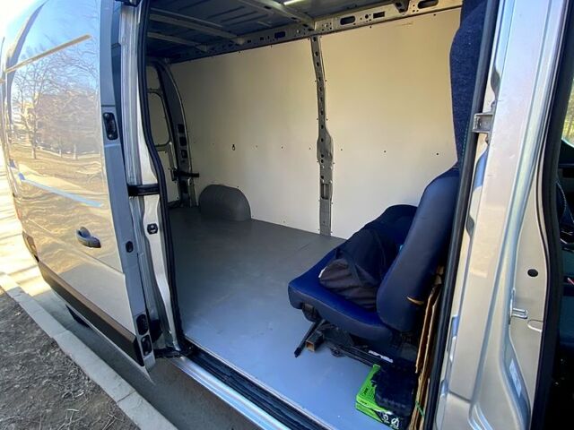 Серый Опель Movano, объемом двигателя 2.3 л и пробегом 299 тыс. км за 13900 $, фото 7 на Automoto.ua