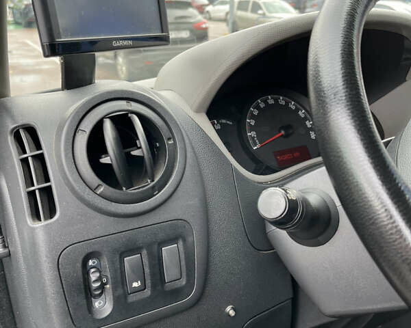 Сірий Опель Movano, об'ємом двигуна 2.3 л та пробігом 330 тис. км за 14500 $, фото 10 на Automoto.ua