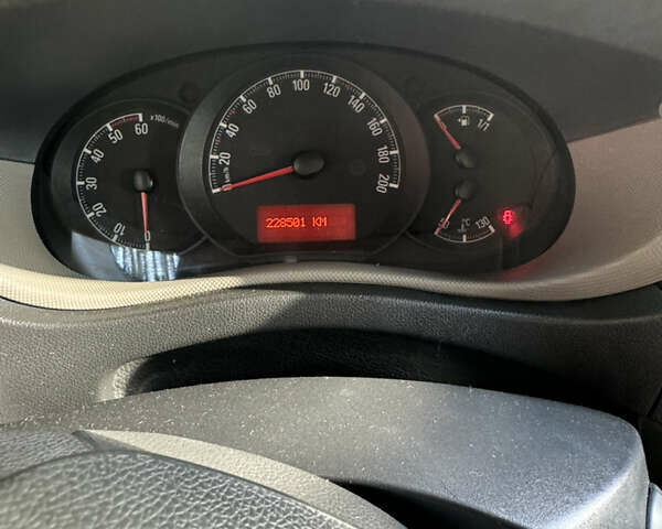 Сірий Опель Movano, об'ємом двигуна 2.3 л та пробігом 228 тис. км за 14900 $, фото 16 на Automoto.ua