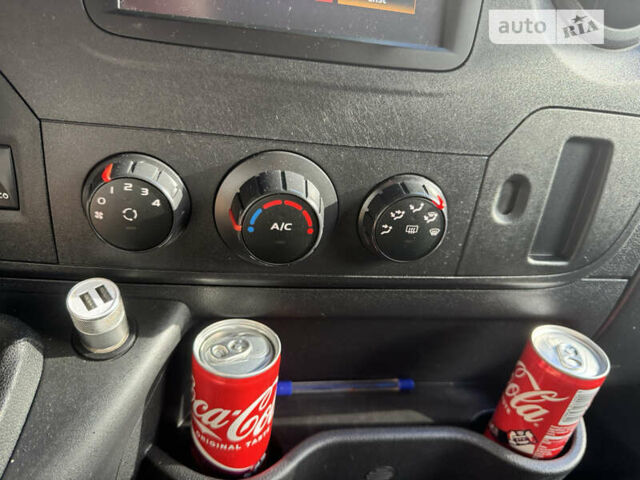 Сірий Опель Movano, об'ємом двигуна 2.3 л та пробігом 228 тис. км за 14900 $, фото 9 на Automoto.ua