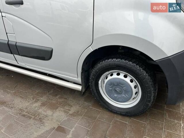 Серый Опель Movano, объемом двигателя 2.3 л и пробегом 166 тыс. км за 18499 $, фото 12 на Automoto.ua