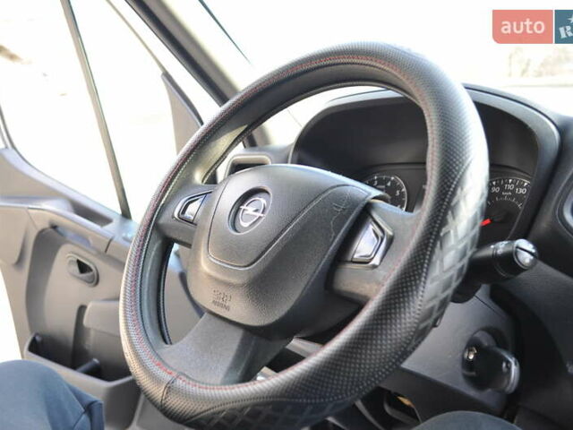 Серый Опель Movano, объемом двигателя 2.3 л и пробегом 292 тыс. км за 20500 $, фото 67 на Automoto.ua