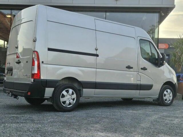 Сірий Опель Movano, об'ємом двигуна 2.3 л та пробігом 150 тис. км за 12829 $, фото 7 на Automoto.ua