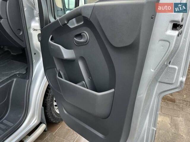 Серый Опель Movano, объемом двигателя 2.3 л и пробегом 166 тыс. км за 18499 $, фото 25 на Automoto.ua