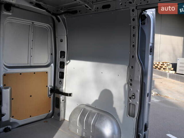 Серый Опель Movano, объемом двигателя 2.3 л и пробегом 292 тыс. км за 20500 $, фото 39 на Automoto.ua
