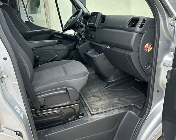 Серый Опель Movano, объемом двигателя 2.3 л и пробегом 198 тыс. км за 21000 $, фото 10 на Automoto.ua