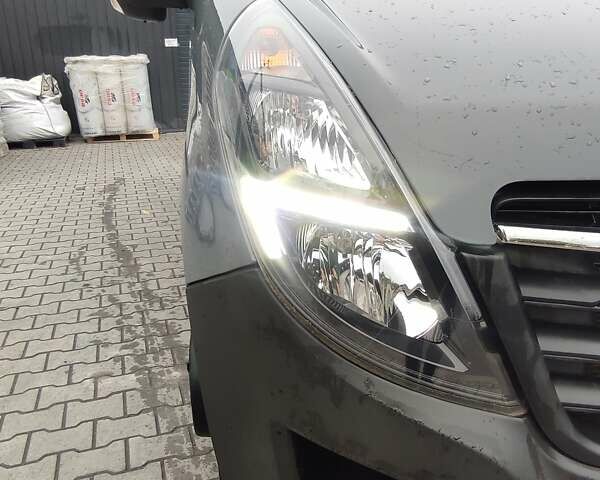 Серый Опель Movano, объемом двигателя 2.2 л и пробегом 48 тыс. км за 28500 $, фото 19 на Automoto.ua