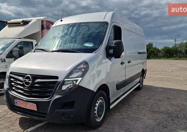Серый Опель Movano, объемом двигателя 2.3 л и пробегом 166 тыс. км за 19900 $, фото 1 на Automoto.ua