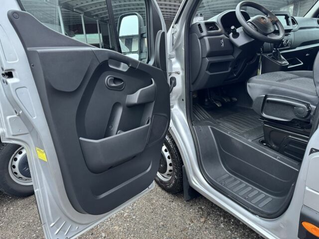 Серый Опель Movano, объемом двигателя 0 л и пробегом 200 тыс. км за 21700 $, фото 19 на Automoto.ua