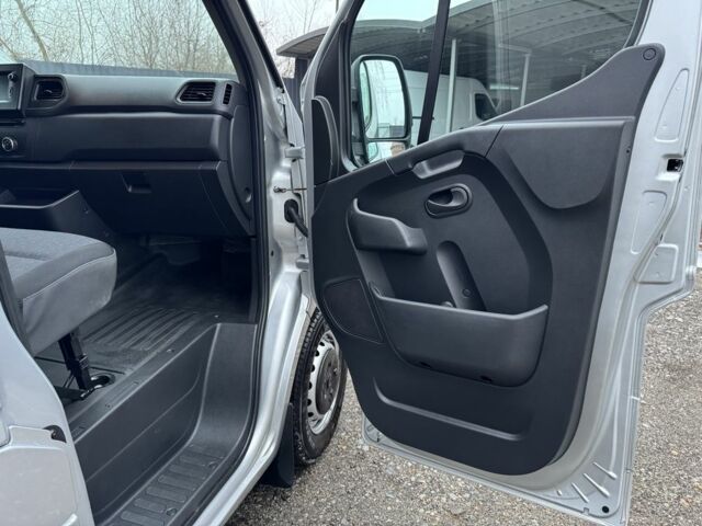 Серый Опель Movano, объемом двигателя 0 л и пробегом 200 тыс. км за 21700 $, фото 14 на Automoto.ua