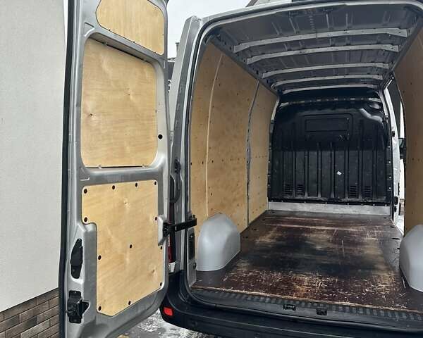 Серый Опель Movano, объемом двигателя 2.3 л и пробегом 208 тыс. км за 18500 $, фото 33 на Automoto.ua