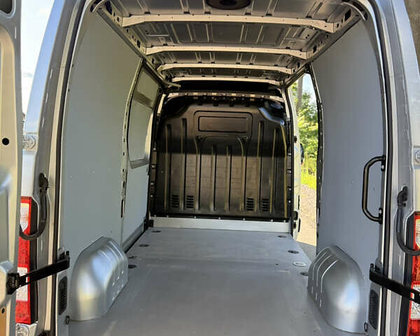 Серый Опель Movano, объемом двигателя 0 л и пробегом 254 тыс. км за 18700 $, фото 32 на Automoto.ua