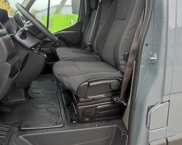 Серый Опель Movano, объемом двигателя 2.2 л и пробегом 48 тыс. км за 28500 $, фото 15 на Automoto.ua