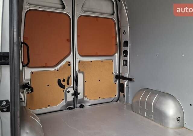 Серый Опель Movano, объемом двигателя 2.3 л и пробегом 166 тыс. км за 19900 $, фото 5 на Automoto.ua