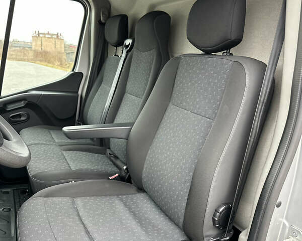 Серый Опель Movano, объемом двигателя 0 л и пробегом 254 тыс. км за 18950 $, фото 14 на Automoto.ua
