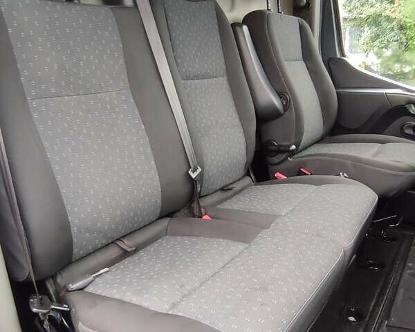 Серый Опель Movano, объемом двигателя 2.2 л и пробегом 48 тыс. км за 28500 $, фото 5 на Automoto.ua