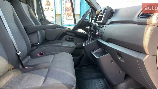 Серый Опель Movano, объемом двигателя 0 л и пробегом 357 тыс. км за 19700 $, фото 62 на Automoto.ua