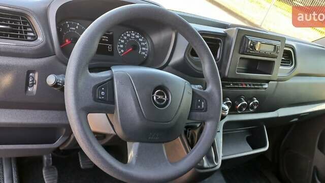 Серый Опель Movano, объемом двигателя 0 л и пробегом 357 тыс. км за 19700 $, фото 49 на Automoto.ua