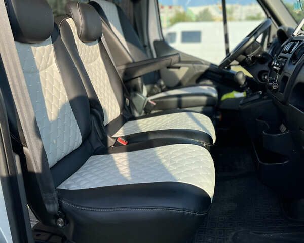 Серый Опель Movano, объемом двигателя 2.3 л и пробегом 323 тыс. км за 15500 $, фото 27 на Automoto.ua