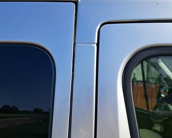 Серый Опель Movano, объемом двигателя 2.3 л и пробегом 275 тыс. км за 12000 $, фото 17 на Automoto.ua