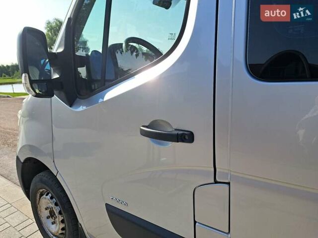 Серый Опель Movano, объемом двигателя 2.3 л и пробегом 275 тыс. км за 12000 $, фото 19 на Automoto.ua