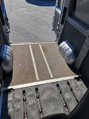 Серый Опель Movano, объемом двигателя 2.3 л и пробегом 275 тыс. км за 12000 $, фото 31 на Automoto.ua