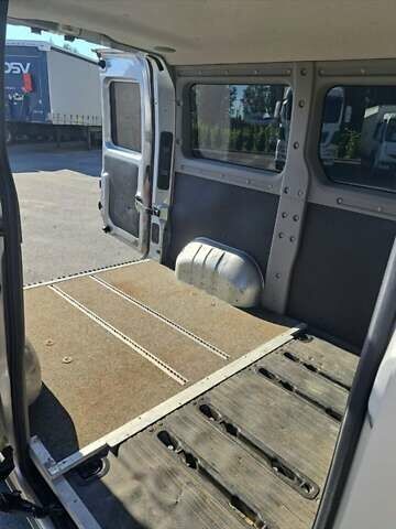 Серый Опель Movano, объемом двигателя 2.3 л и пробегом 275 тыс. км за 12000 $, фото 32 на Automoto.ua