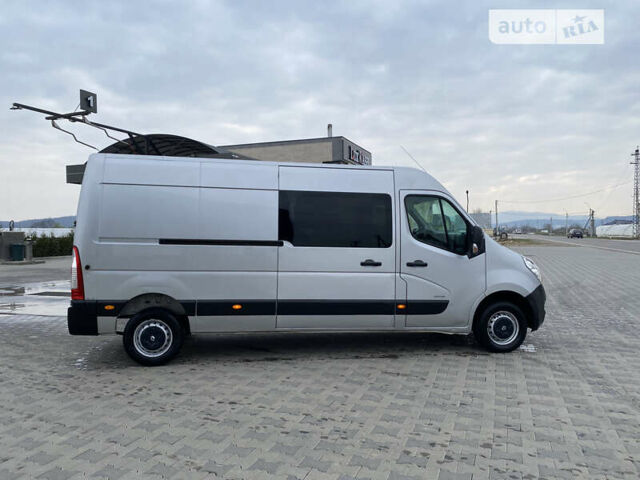 Серый Опель Movano, объемом двигателя 2.3 л и пробегом 412 тыс. км за 12950 $, фото 3 на Automoto.ua