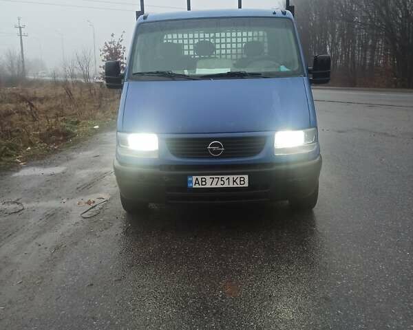 Синий Опель Movano, объемом двигателя 2.19 л и пробегом 263 тыс. км за 10000 $, фото 2 на Automoto.ua
