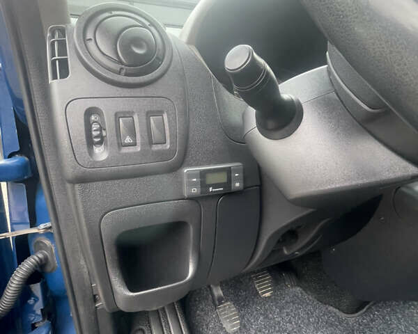 Синий Опель Movano, объемом двигателя 2.3 л и пробегом 221 тыс. км за 10500 $, фото 12 на Automoto.ua