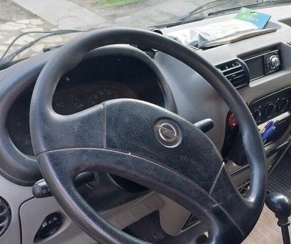 Синий Опель Movano, объемом двигателя 0 л и пробегом 300 тыс. км за 6300 $, фото 7 на Automoto.ua