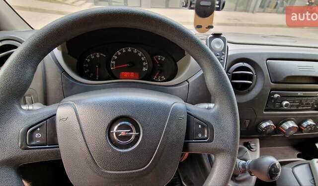 Синій Опель Movano, об'ємом двигуна 2.3 л та пробігом 273 тис. км за 13200 $, фото 24 на Automoto.ua