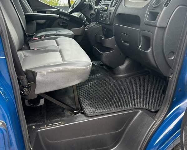 Синий Опель Movano, объемом двигателя 0 л и пробегом 335 тыс. км за 15700 $, фото 5 на Automoto.ua