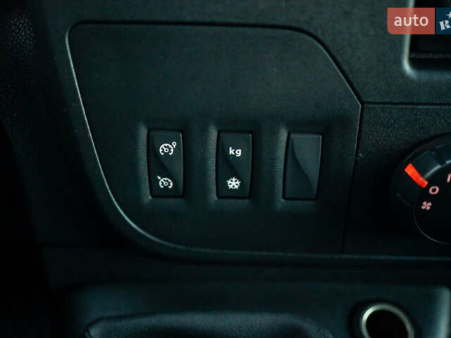 Синій Опель Movano, об'ємом двигуна 2.3 л та пробігом 257 тис. км за 15500 $, фото 62 на Automoto.ua