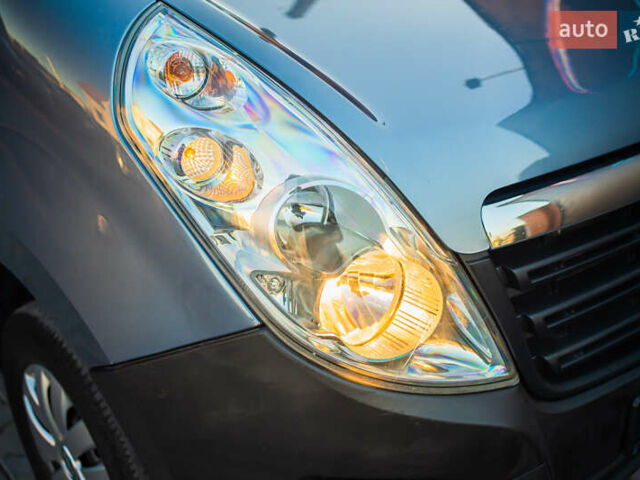 Синій Опель Movano, об'ємом двигуна 2.3 л та пробігом 257 тис. км за 15500 $, фото 32 на Automoto.ua