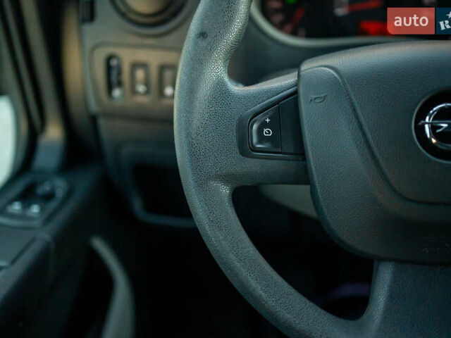 Синій Опель Movano, об'ємом двигуна 2.3 л та пробігом 257 тис. км за 15500 $, фото 59 на Automoto.ua