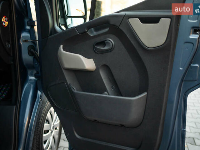 Синій Опель Movano, об'ємом двигуна 2.3 л та пробігом 257 тис. км за 15500 $, фото 35 на Automoto.ua