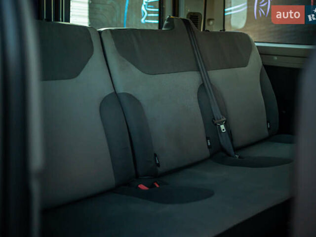 Синій Опель Movano, об'ємом двигуна 2.3 л та пробігом 257 тис. км за 15500 $, фото 41 на Automoto.ua