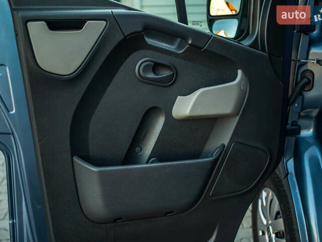 Синій Опель Movano, об'ємом двигуна 2.3 л та пробігом 257 тис. км за 15500 $, фото 44 на Automoto.ua