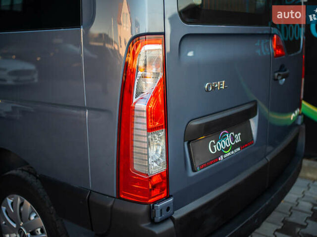 Синій Опель Movano, об'ємом двигуна 2.3 л та пробігом 257 тис. км за 15500 $, фото 24 на Automoto.ua