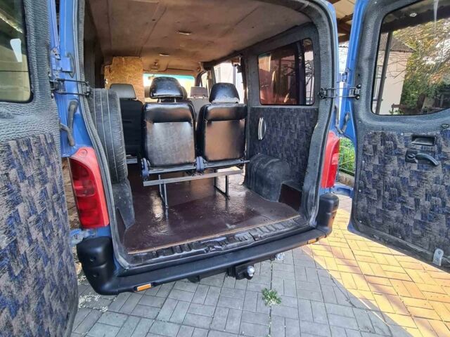 Синій Опель Movano, об'ємом двигуна 2.8 л та пробігом 450 тис. км за 4733 $, фото 5 на Automoto.ua
