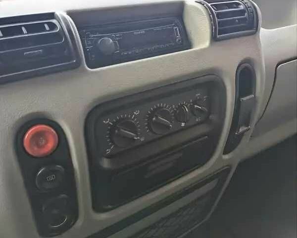 Опель Movano 2003 в Тернополе на Automoto.ua Зеленый Опель Movano, объемом двигателя 2.2 л и пробегом 155 тыс. км за 6999 $, фото 10 на Automoto.ua