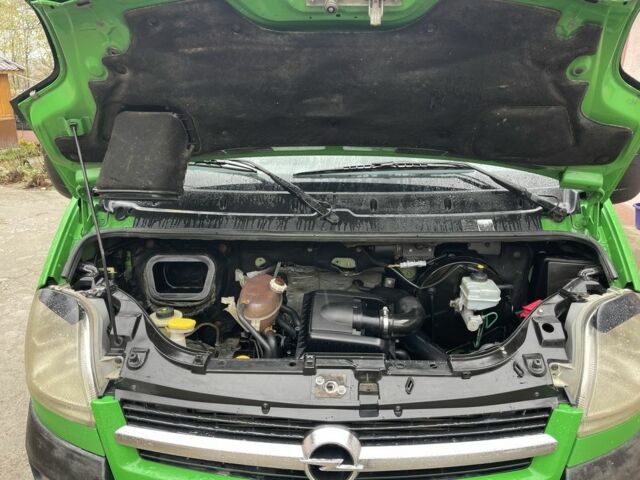 Зеленый Опель Movano, объемом двигателя 2.5 л и пробегом 493 тыс. км за 7000 $, фото 6 на Automoto.ua