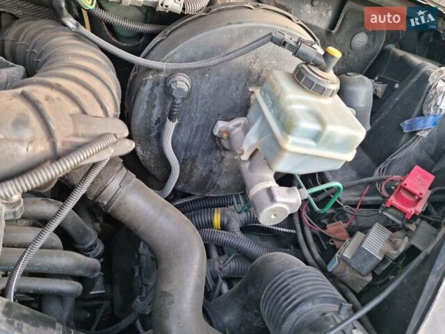 Зеленый Опель Movano, объемом двигателя 2.5 л и пробегом 450 тыс. км за 10600 $, фото 20 на Automoto.ua