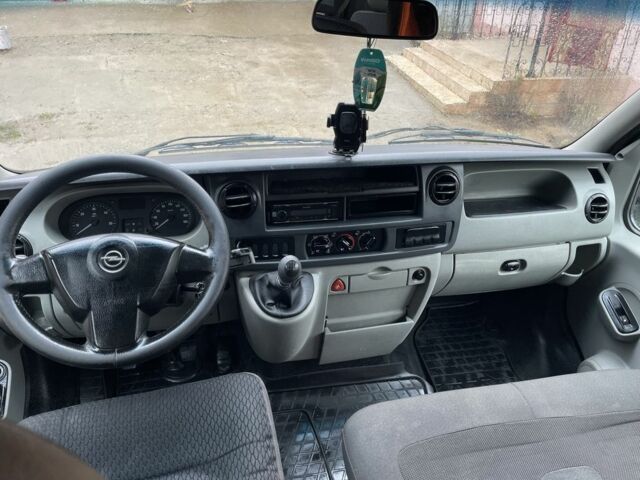 Зеленый Опель Movano, объемом двигателя 2.5 л и пробегом 493 тыс. км за 7000 $, фото 9 на Automoto.ua