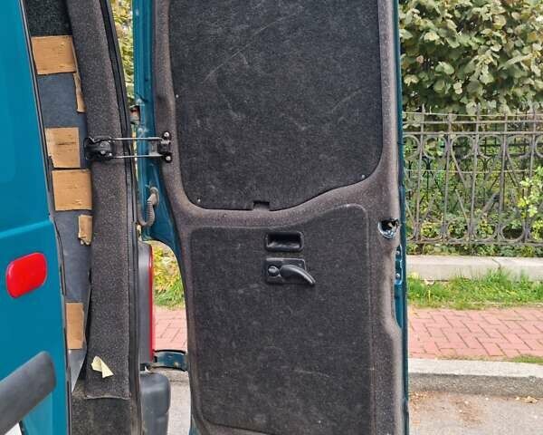 Зеленый Опель Movano, объемом двигателя 2.5 л и пробегом 450 тыс. км за 10600 $, фото 14 на Automoto.ua