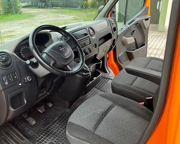 Оранжевый Опель Movano, объемом двигателя 2.3 л и пробегом 410 тыс. км за 16000 $, фото 18 на Automoto.ua