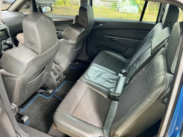 Синій Опель OPC, об'ємом двигуна 2 л та пробігом 287 тис. км за 6000 $, фото 10 на Automoto.ua