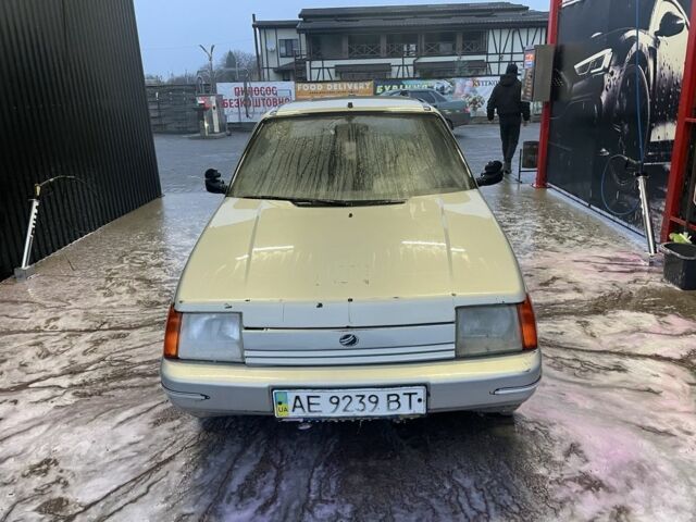 Білий Опель Омега, об'ємом двигуна 0 л та пробігом 300 тис. км за 520 $, фото 1 на Automoto.ua